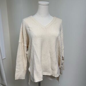 Brand New Adrianna Papell Ivory Cream V-Neck Sweater Women’s Size Medium